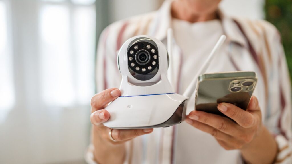 how to protect your home while on vacation with cameras